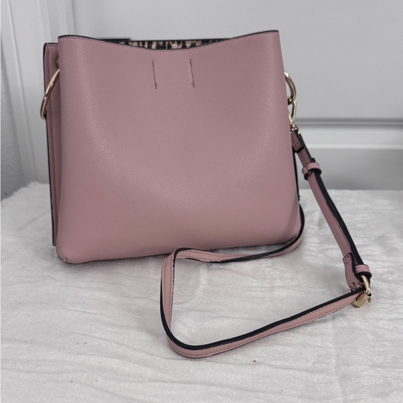 Betsey Johnson Crossbody with black bow and gold charms - Picture 2 of 9